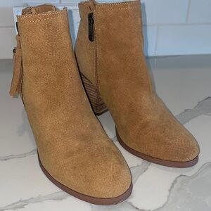 Guess Ankle Suede Camel Color Boots 6.5